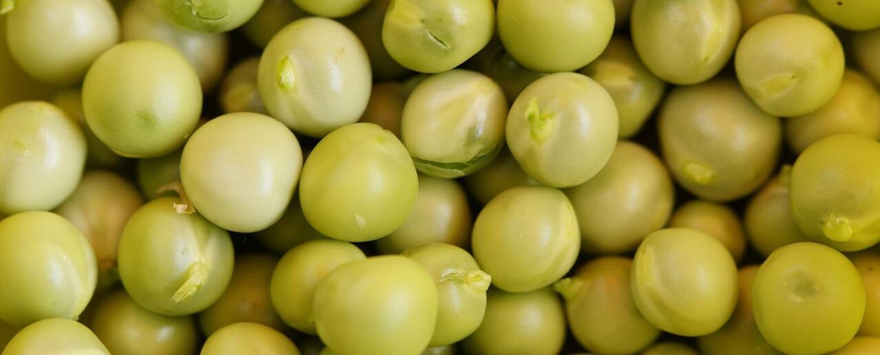 Green beans in rejuvenating mask