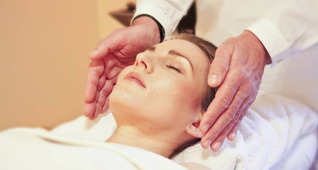 Massage facial contours as a way of rejuvenation